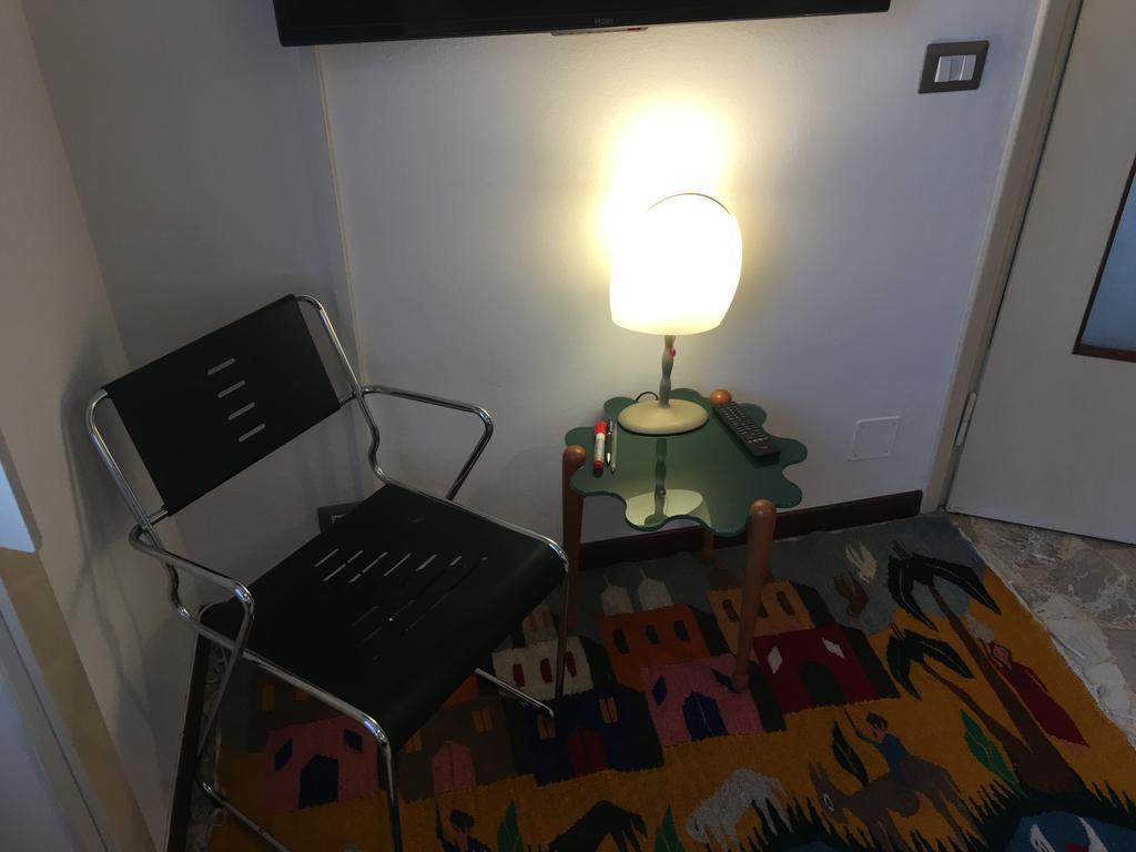 Mauro'S Studio Lägenhet Milano Exteriör bild